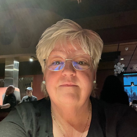 Meet your Posher, Mandy - Picture 12 of 12